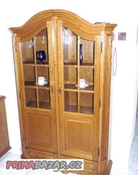 dvoudverovy-univerzalni-sklenik-knihovna-se-supliky