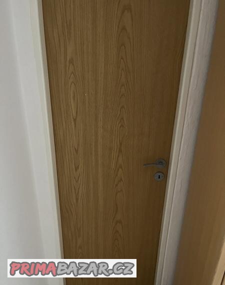 interierove-dvere-s-kovanim-60-prave