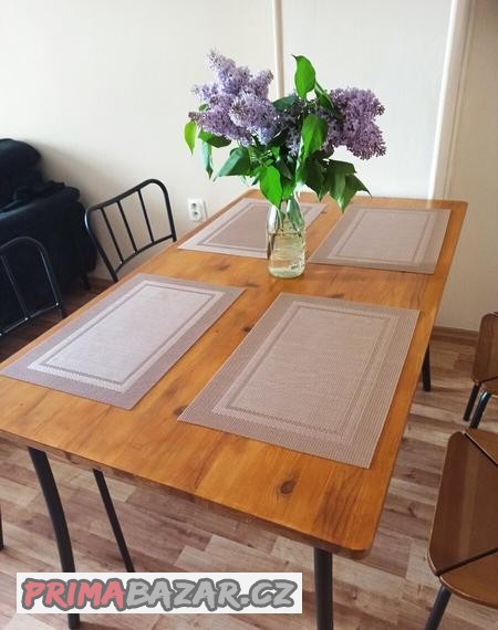 prodam-krasny-nabytek-do-jidelniho-koutu