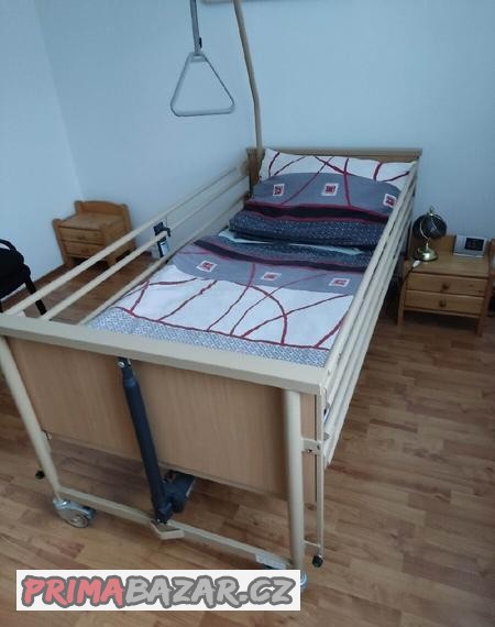 elektricka-polohovaci-postel-matrace