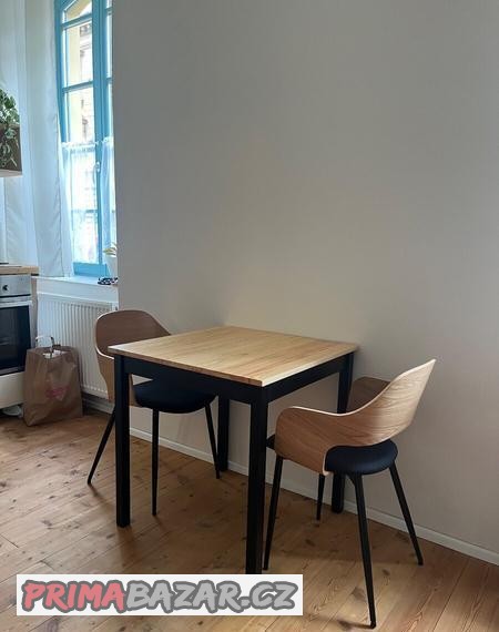 jidelni-stul-a-zidle-jidelni-set