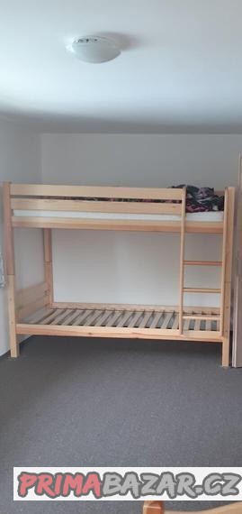 patrova-postel-z-masivu-borovice