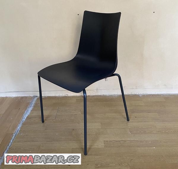 zpet-na-vypis-designova-zidle-zebra-cerna-4-k