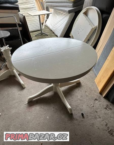 Masivní stůl na prodej v Praze