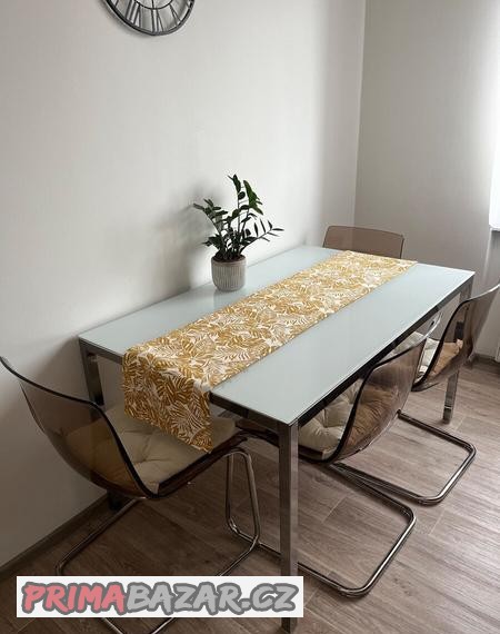 jidelni-stul-4-zidle