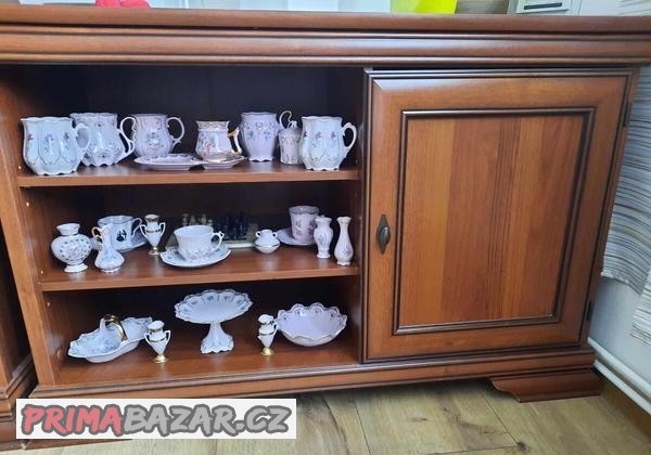 konferencni-stul-a-komody