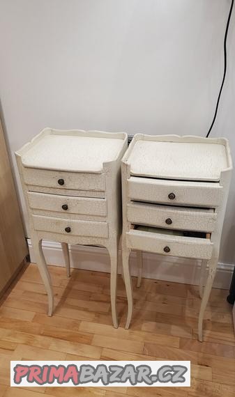 nocni-stolky-v-dobrem-stavu-shebby-sheek