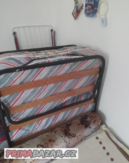 prodam-skladaci-postel