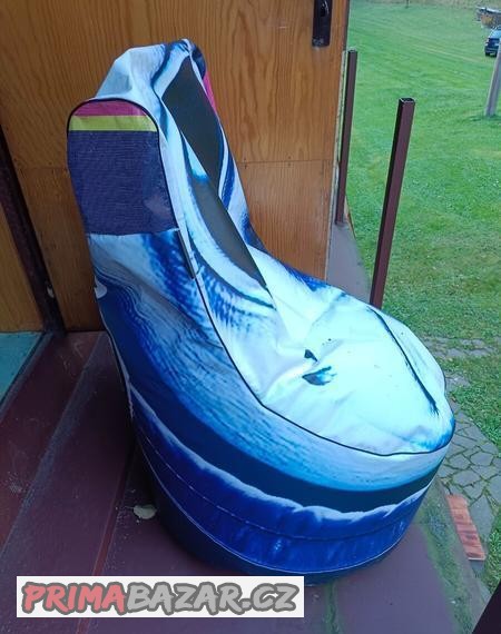 sedaci-vak-s-operkou