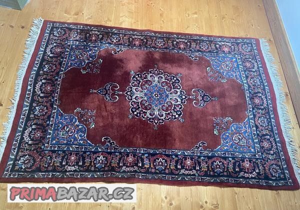 prodam-krasny-orientalni-koberec