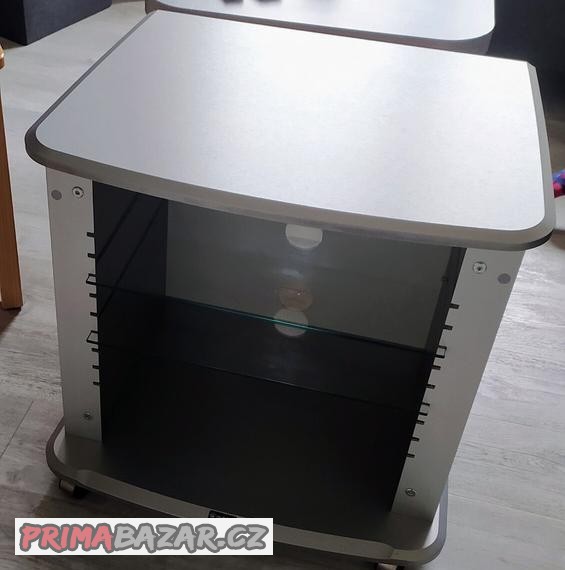 prodam-tv-stolek-v-perfektnim-stavu
