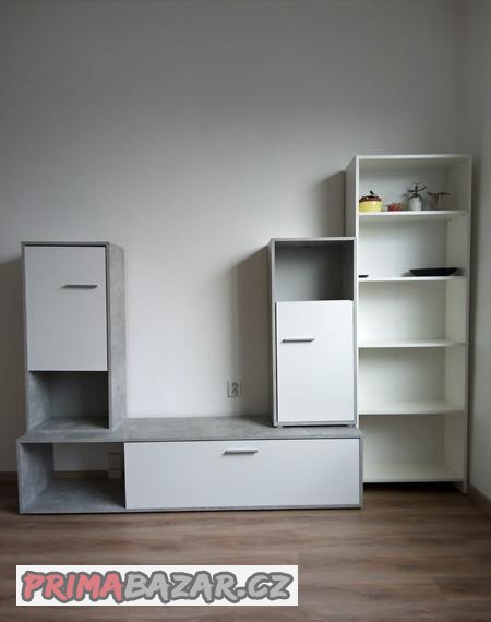 prodam-obyvaci-stenu-a-knihovnu