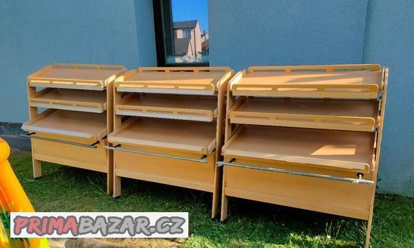 regal-na-pecivo-stojan-na-pecivo-s-osvetlenim