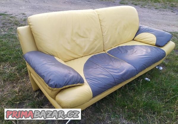 Kvalitní set sedaček z pravé kůže( 2sedačky, křeslo)