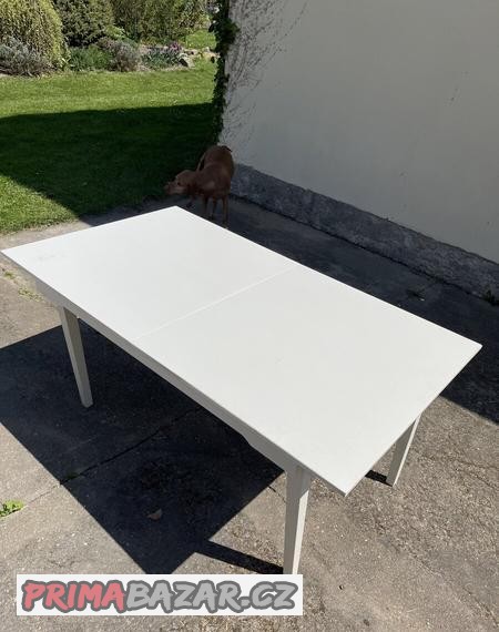 jidelni-stul-rozlozitelny-bily-masiv
