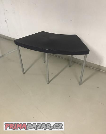Rozebíratelný stůl