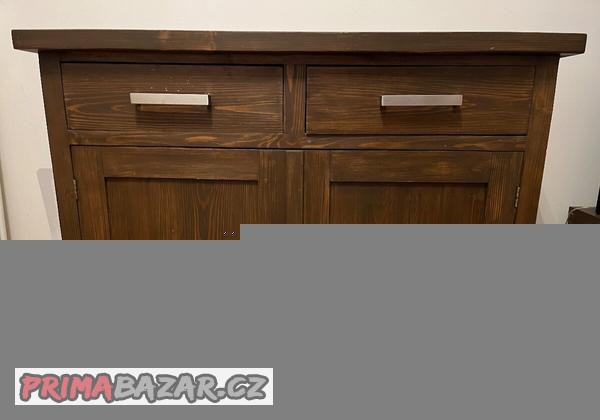 komoda-masivni-drevo