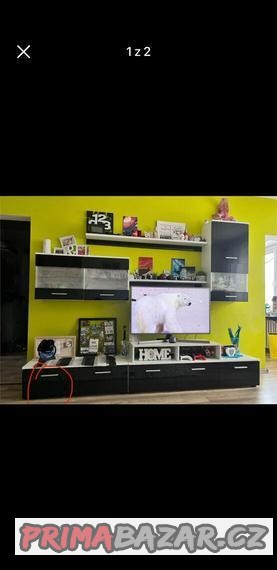 Moderni stena s modrym svetlem