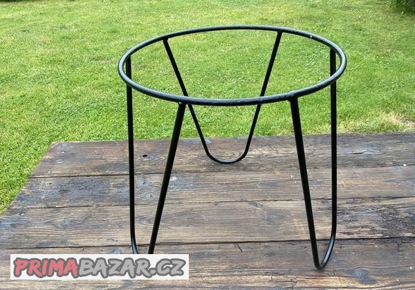 stolek-industrialni-zahradni-designovy