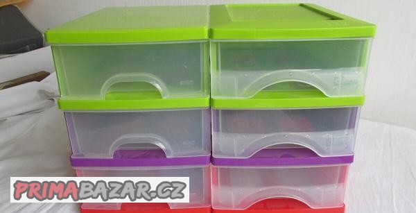 plastovy-organizer