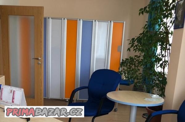 prakticka-oddelovaci-a-skladaci-zastena