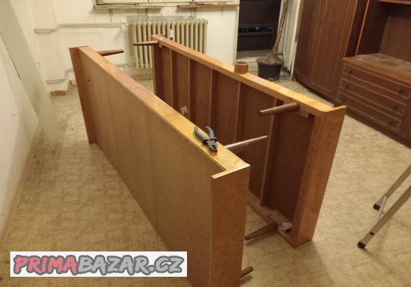 jednoduche-drevene-luzko