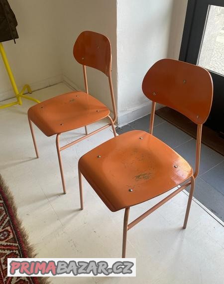 2x-skolni-zidle-oranzove