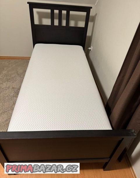 prodam-kompletni-postel-hemnes-vcetne-rostu-a-matrace