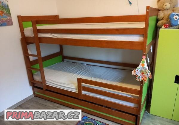 prodej-dvoupatrove-postele-rezervovano
