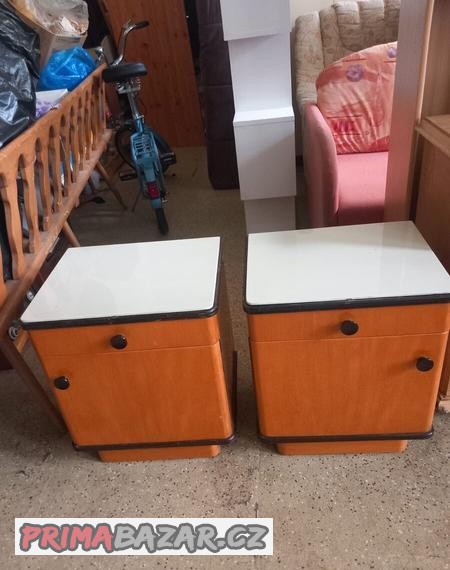 Retro noční stolky