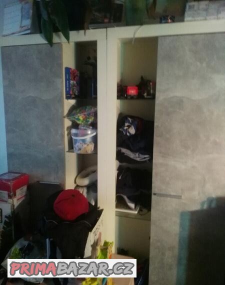 2dilna-skrin-s-podsvicenim