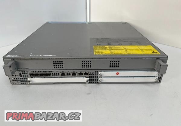 kvalitni-router-cisco-asr-1002