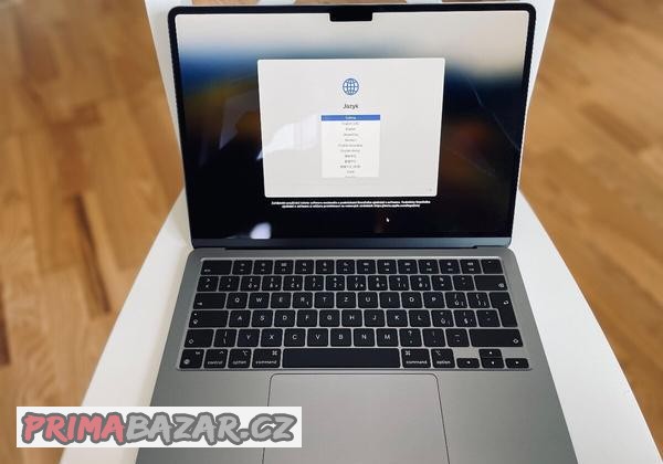 apple-macbook-air-13-6-m2-512gb-vesmirne-sedy