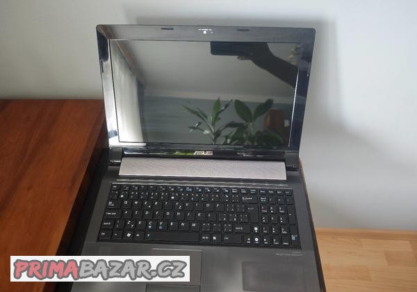 ASUS N53S- I5, GT540m, 4/750gb