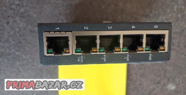 advantech-industrial-switches-eki-2525li-ae-prumyslovy