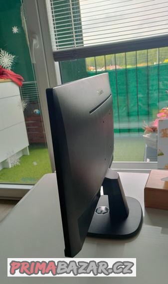 plne-funkcni-monitor-philips-243v7q