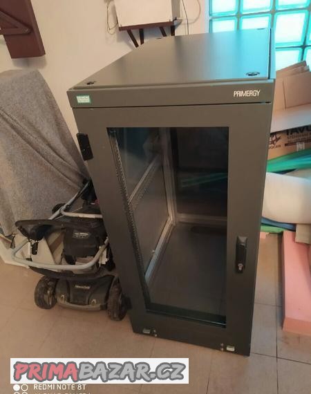 rack-rozvadec-serverova-skrin