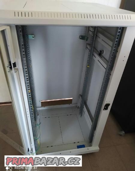 rack-rozvadec-serveroca-skrin