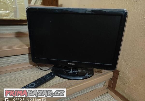 stary-maly-televizor-monitor-22