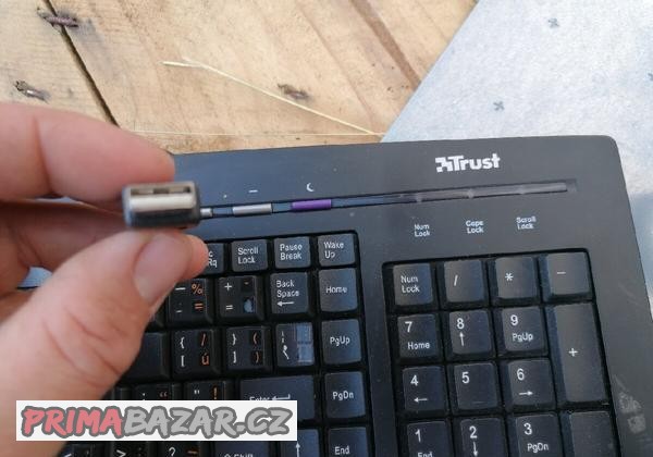 klavesnice-velmi-dobry-stav-usb