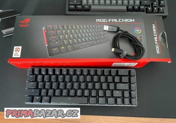 herni-klavesnice-rog-falchion-s-kompletnim-balenim