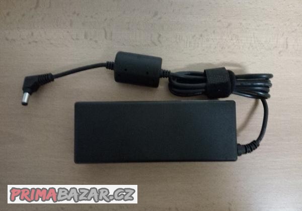 nabijecka-adapter-tpt-19v-6-32a-120w-5-5-x-2-5mm