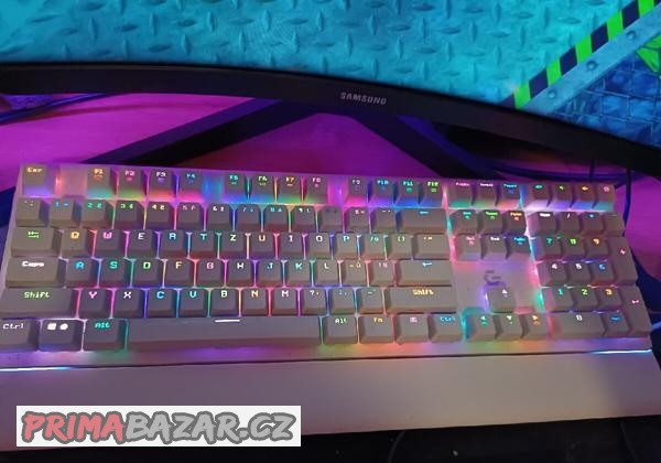 klavesnice-czc-nightblade-mechanicka