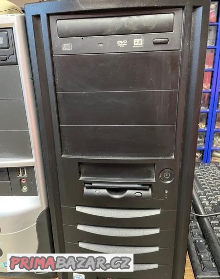 2-kompletni-stolni-pc-dohromady-za-300