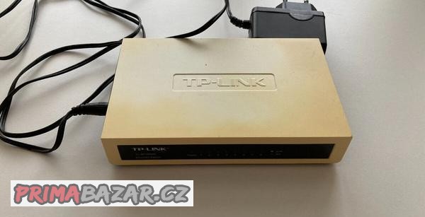 switch-tp-link-tl-sf1008d-8-portu