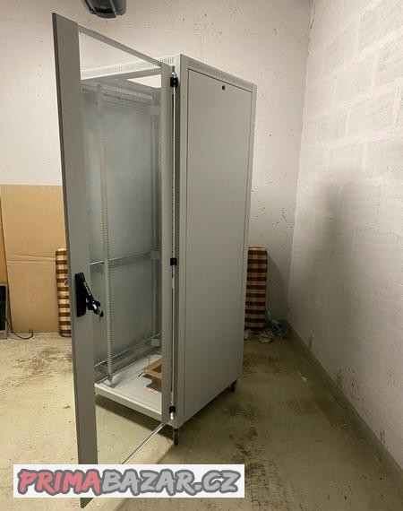 stojanovy-rozvadec-rack-conteg-ri7-42-80-80-b