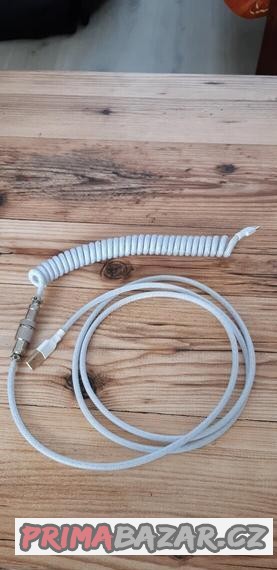custom-usb-c-coiled-cable-s-aviatorem-bila
