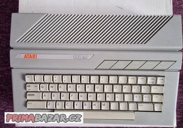 atari-800xe-v-originalnim-obalu
