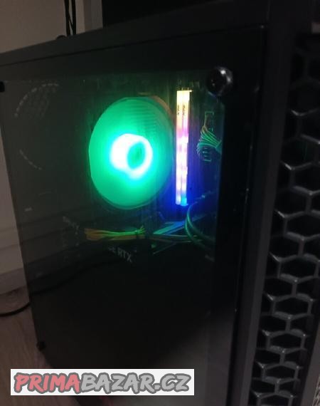 herni-stolni-pocitac-165hz-monitor