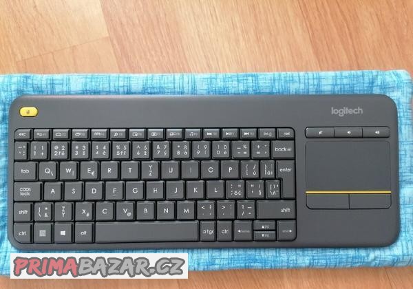 bezdratova-klavesnice-logitech-k400-plus-cz